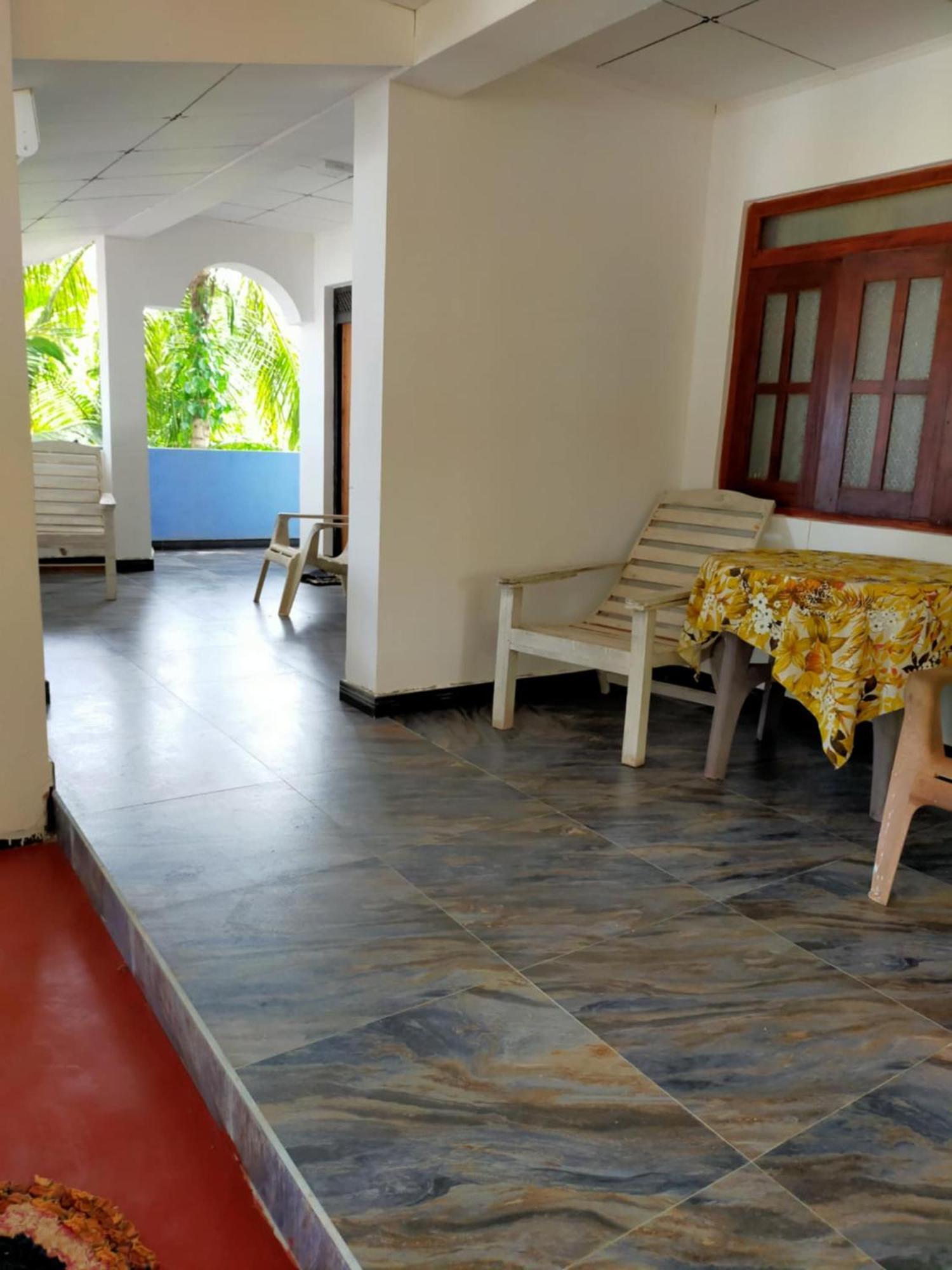 טנגלה Chandi Gaya Beach Guesthouse מראה חיצוני תמונה